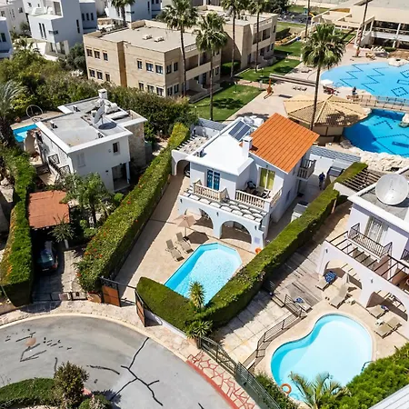 Corallia By Ezoria *