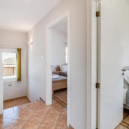 Villa Corallia By Ezoria Paphos