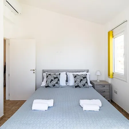 Corallia By Ezoria * Paphos