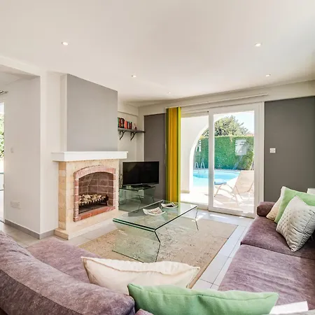 Villa Corallia By Ezoria Paphos