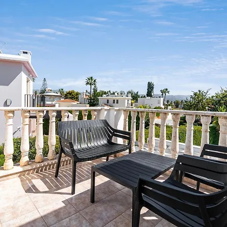 Corallia By Ezoria * Paphos