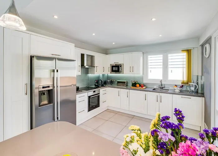 Corallia By Ezoria * Paphos