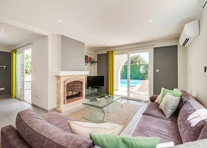 Villa Corallia By Ezoria Paphos