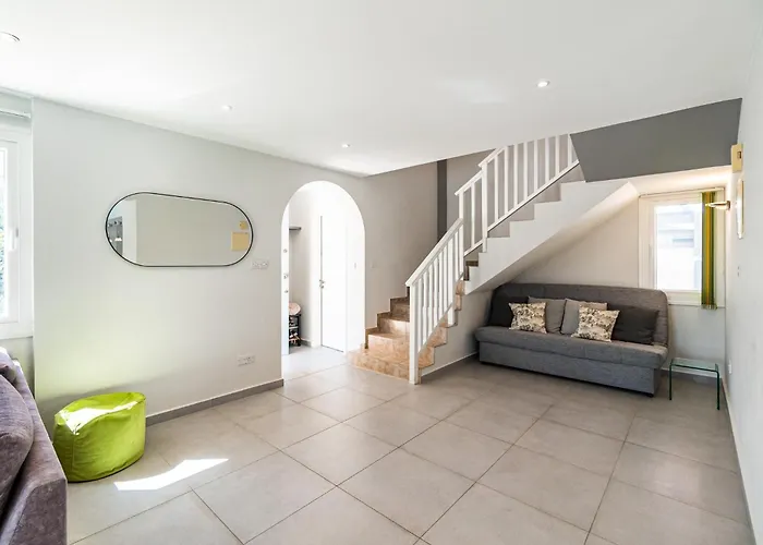 Corallia By Ezoria パ フォス