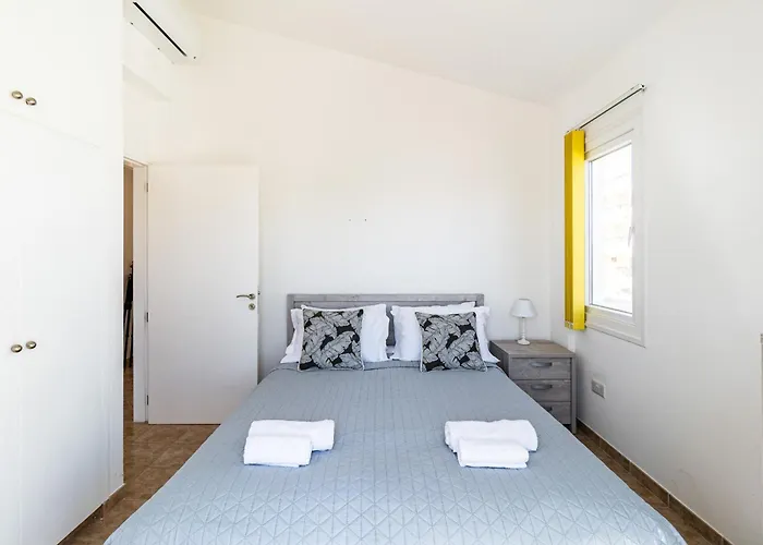 Corallia By Ezoria * Paphos