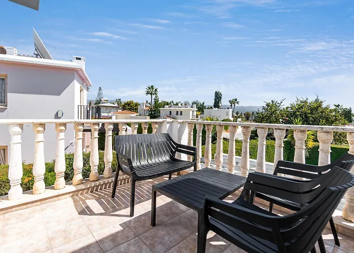 Corallia By Ezoria * Paphos